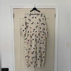 Caron Callahan Violetta Dress in Off-White with Black Embroidered Floral